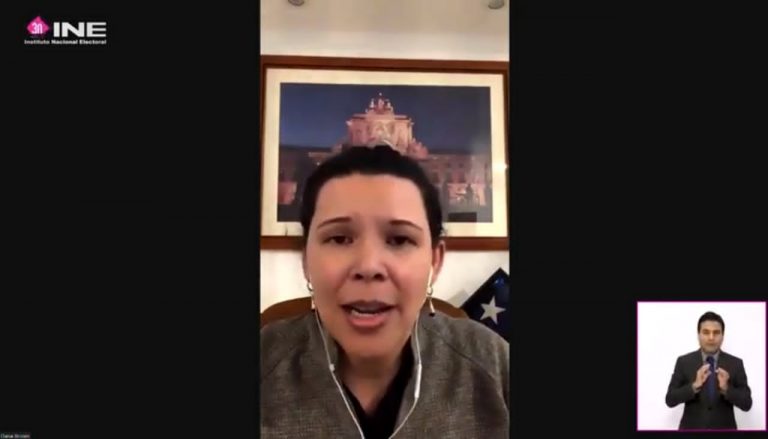 Dana M. Brown, Minustra Consejera de Asuntos Públicos de E. U.A. México.