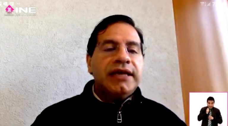 José Roberto Ruíz Saldaña.