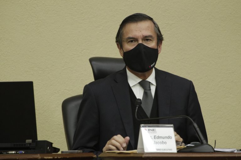 Edmundo Jacobo Molina, Secretario Ejecutivo.