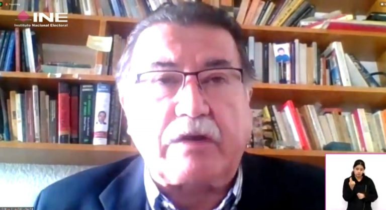 José Luis Valdés Ugalde, Profesor e Investigador del Centro de Estudios sobre América del Norte de la UNAM.