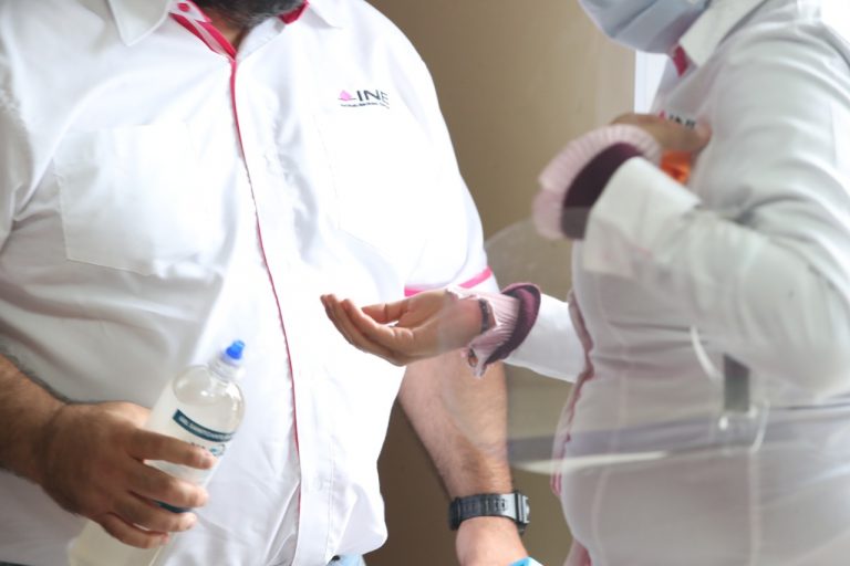 INE implementa medidas sanitarias en los MACs (Módulos de Atención Ciudadana) atendiendo a la situacion de la pandemia.