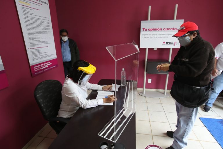 INE implementa medidas sanitarias en los MACs (Módulos de Atención Ciudadana) atendiendo a la situacion de la pandemia.