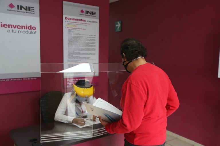 INE implementa medidas sanitarias en los MACs (Módulos de Atención Ciudadana) atendiendo a la situacion de la pandemia.