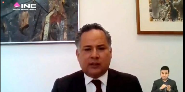 Santiago Castillo Nieto,  Titular de la Unidad de Inteligencia Financiera de la Secretaría de Hacienda y Crédito Público.