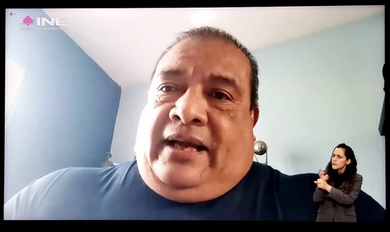 Representante del Partido Movimiento Ciudadano.