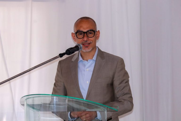 Gonzalo Ramos Guillén, Presidente de la Papelera de  Chihuahua y Director Comercial de Coparmex.