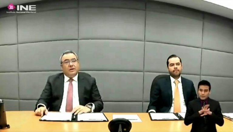 Carlos Romero Aranda, Procurador Fiscal de la Federación de la SHC, Josué Miguel Contreras Saldívar, Subprocurador Fiscal de Investigaciones de la Federación