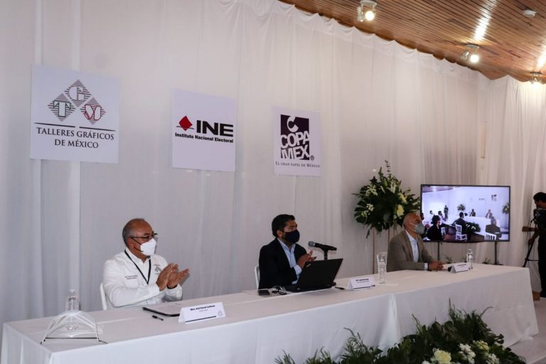 (De izq. a Der.)   Ariel García Contreras Director General de Talleres Gráficos de México, Sergio Bernal Rojas Director Ejecutivo de Organización Electoral y Gonzalo Ramos Guillen, Presidente de la Papelera de Chihuahua y Director Comercial de Coparmex.