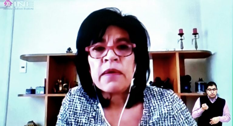 Katia Uriona, Consultora Internacional.