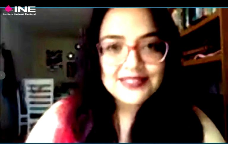 Mariana Robles, Investigadora.