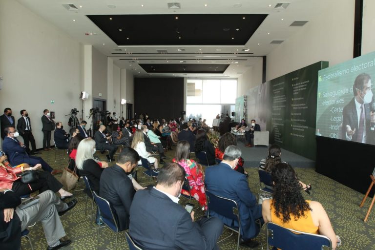 Conferencia Magistral celebrada en la Reunión Nacional Presencial en el Marco del Proceso Electoral 2020-2021 de la Asociación de Tribunales Electorales de la República Mexicana (ATERM).