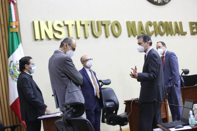 Sesiones Ordinaria y Extraordinaria.