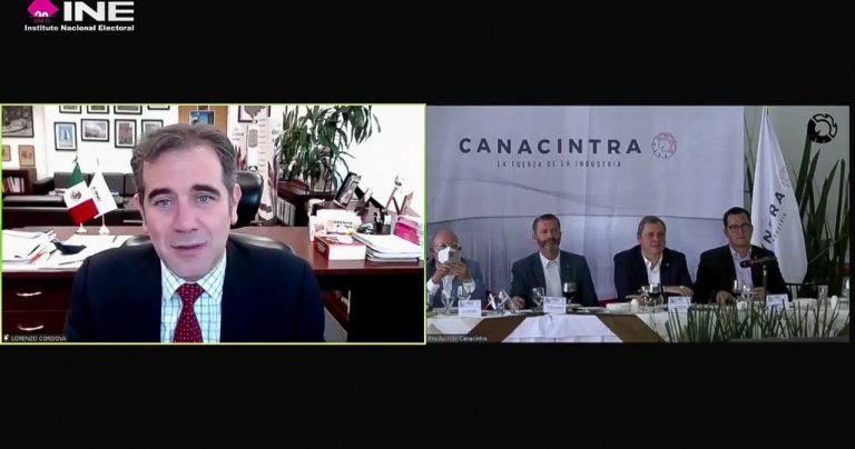 Lorenzo Córdova Vianello, Consejero Presidente del INE y José Enoch Castellanos Férez, Presidente Nacional CANACINTRA