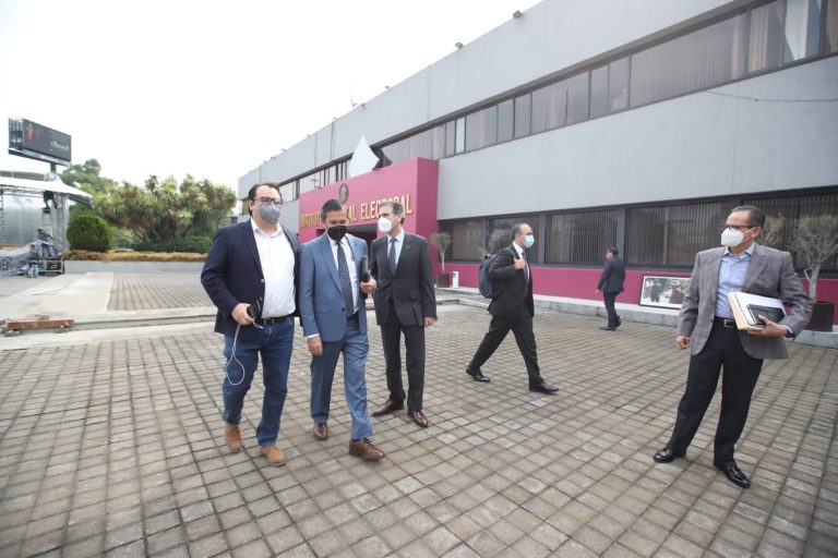 Sesiones Ordinaria y Extraordinaria.