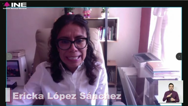 Ericka López Sánchez, Moderadora.