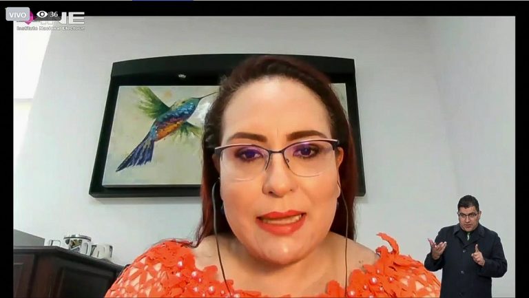 María el Carmen Carreón Castro, Abogada Especialista en Derecho Electoral, Activista y Defensora de los Derechos Humanos.