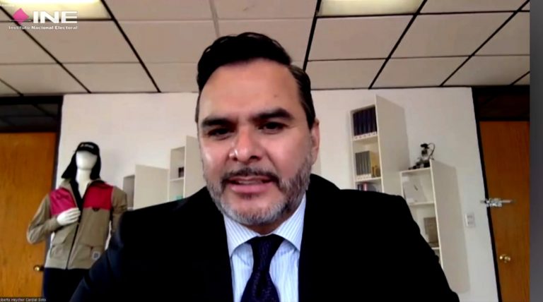 Roberto Heycher Cardiel Soto, Director Ejecutivo de la Dirección Ejecutiva de Capacitación Electoral y Educación Cívica del INE.