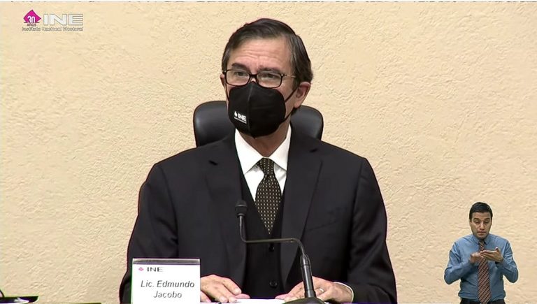 Edmundo Jacobo Molina, Secretario Ejecutivo.