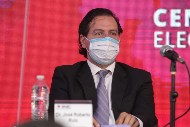 Roberto Ruíz Saldaña, Consejero Electoral del INE.