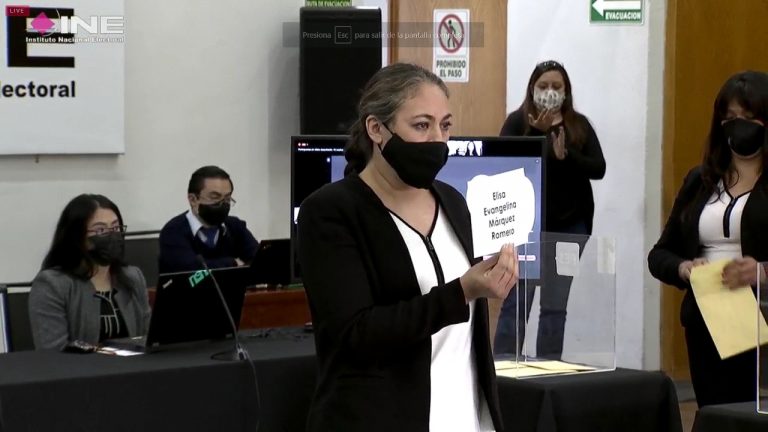 Elección de expertos que liquidarán a partidos que perderán su registro.