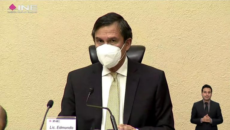 Edmundo Jacobo Molina, Secretario Ejecutivo.