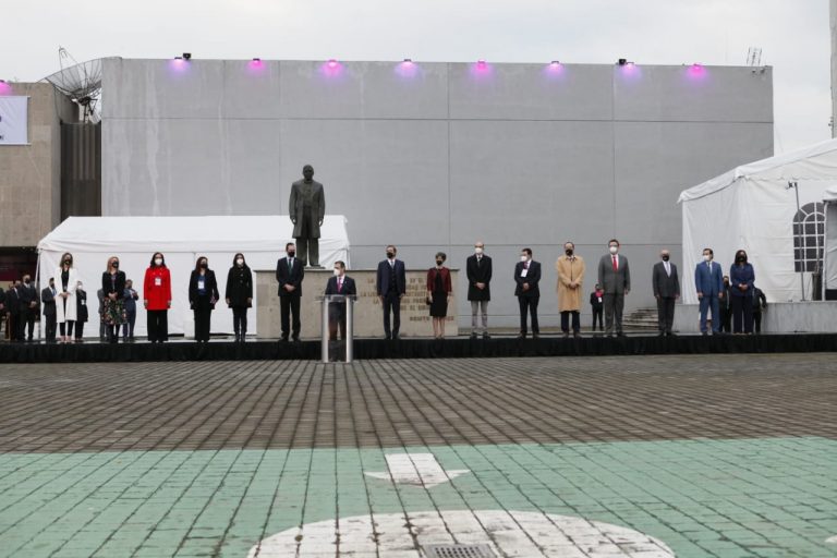 Ceremonia de Honores a la Bandera.