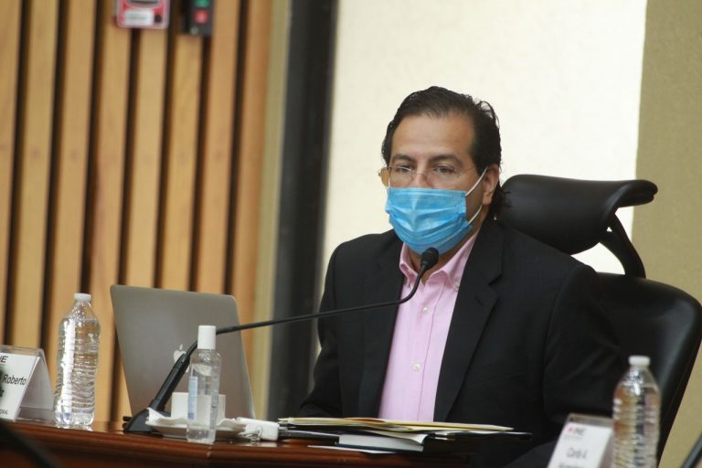 Roberto Ruíz Saldaña, Consejero Electoral.