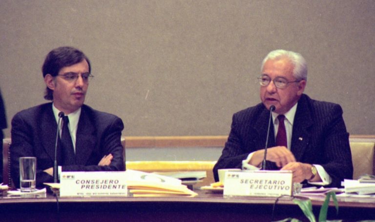 Fernando Zertuche Muñoz ex Secretario Ejecutivo del IFE.