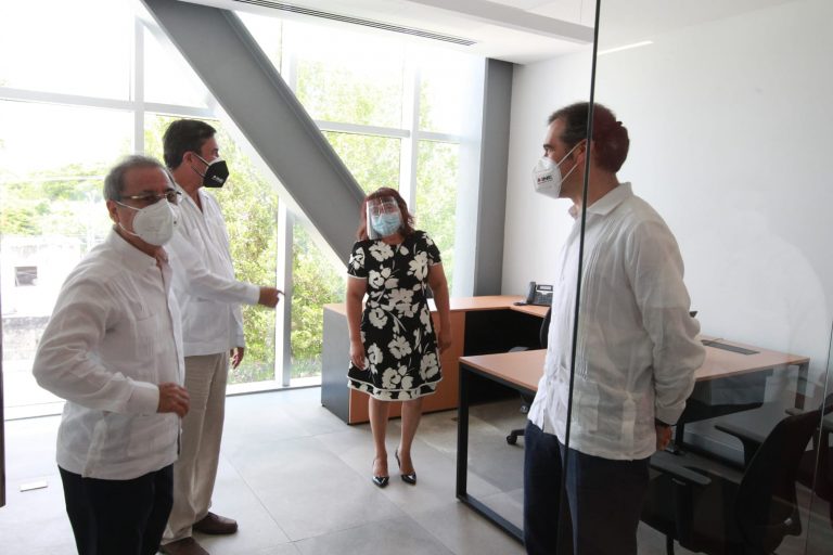 Recorrido por las nuevas instalaciones.