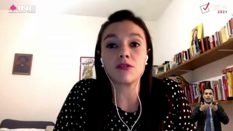 Renata Turrent, Especialista UCLA.