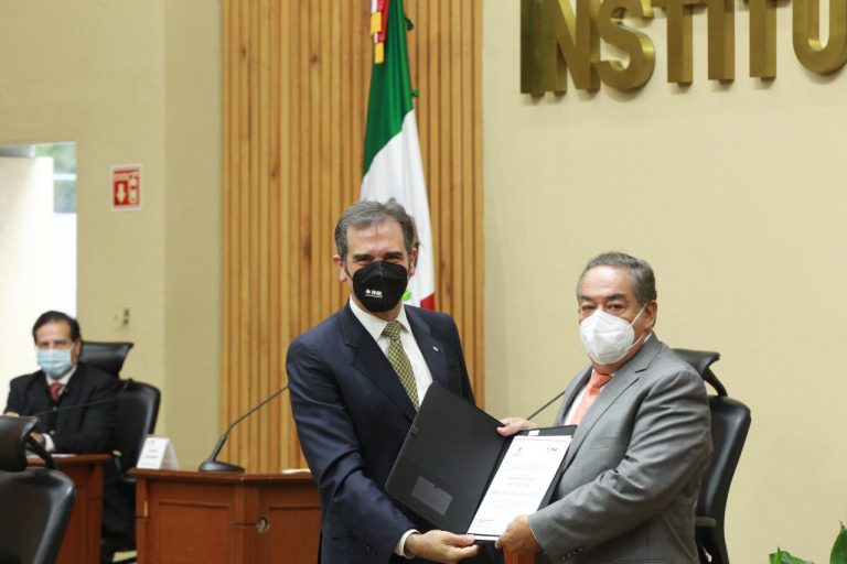 Representante del Partido Movimiento Ciudadano.