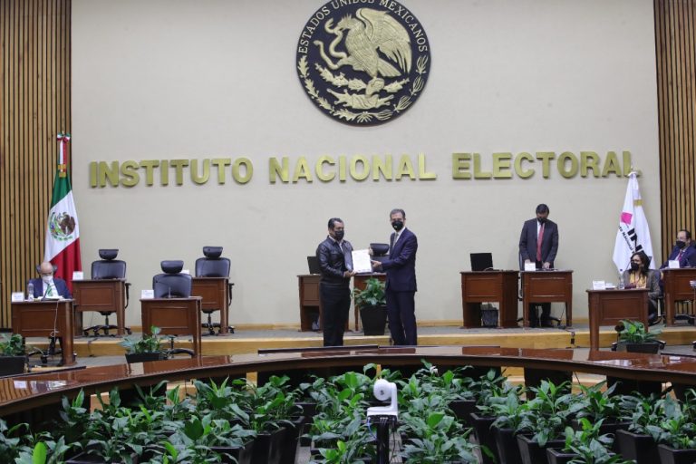 Representante del Partido MORENA.