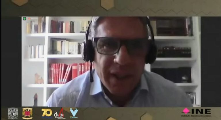 Fernando Ayala Blanco, Moderador mesa 2.