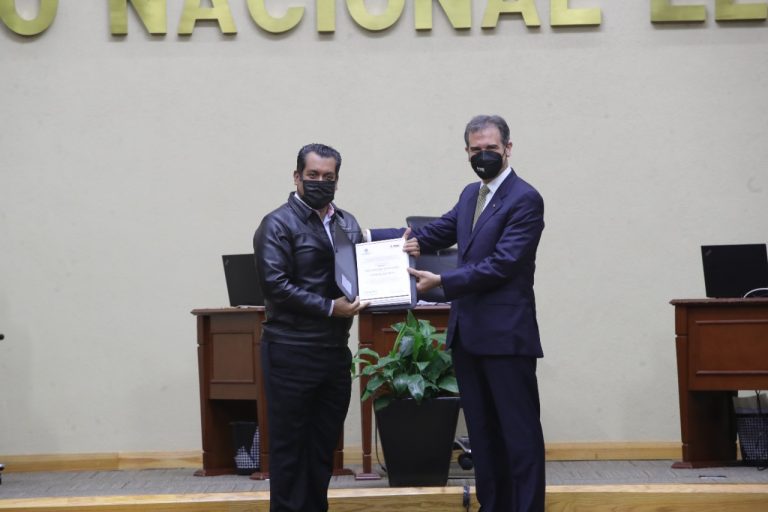 Representante del Partido MORENA.