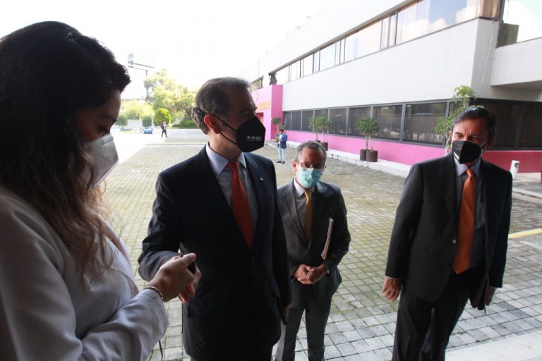 Se realizó un cerco sanitario para el personal del INE.