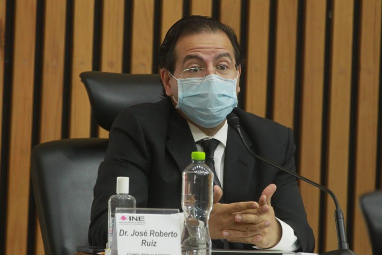José Roberto Ruíz Saldaña, Consejero Electoral.