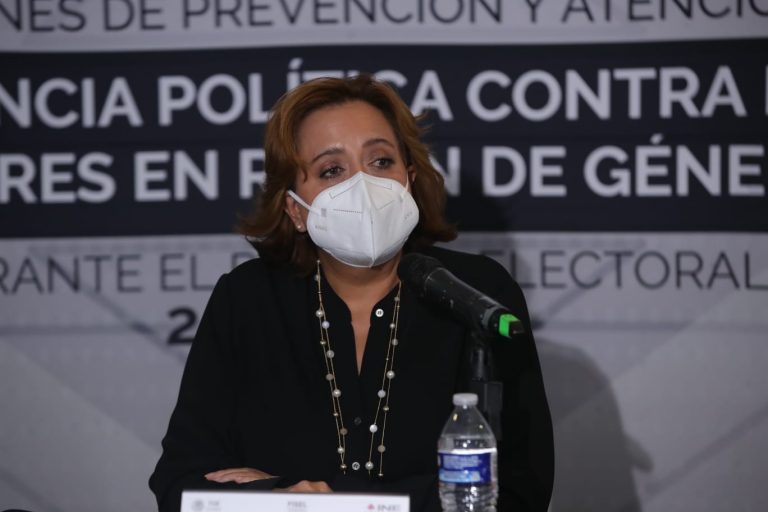 María de los Ángeles Lozano Macdonald, Directora General de Política Criminal y Vinculación de la FISEL de la PGR.