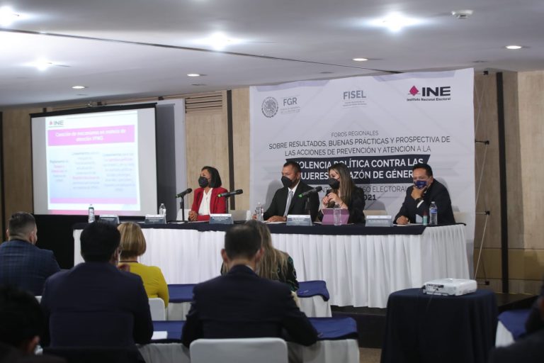 Norma Irene De La Cruz Magaña, Consejera Electoral y Presidenta de la Comisión de Igualdad de Género y No Discriminación del INE, en su presentación mesa 1.