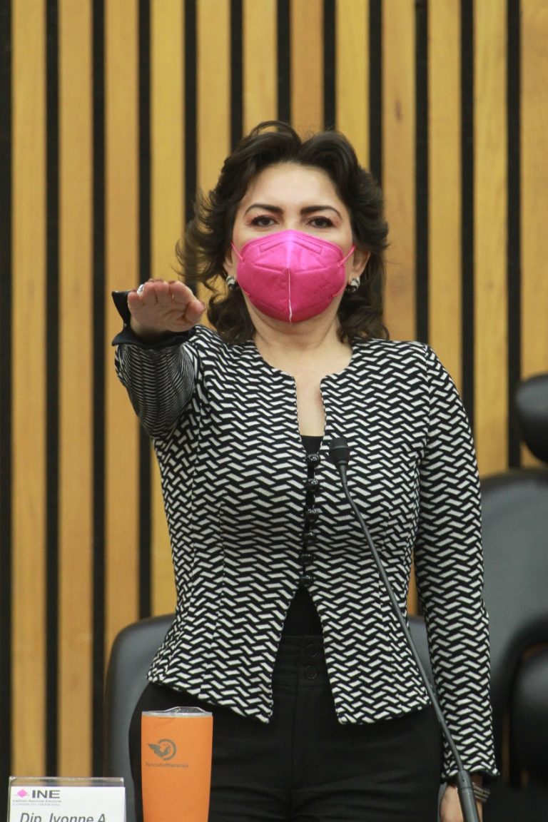 Toma de protesta de Ivonne Aracely Ortega Chávez, como Consejera Propietaria del Poder Legislativo por el partido Movimiento Ciudadano.