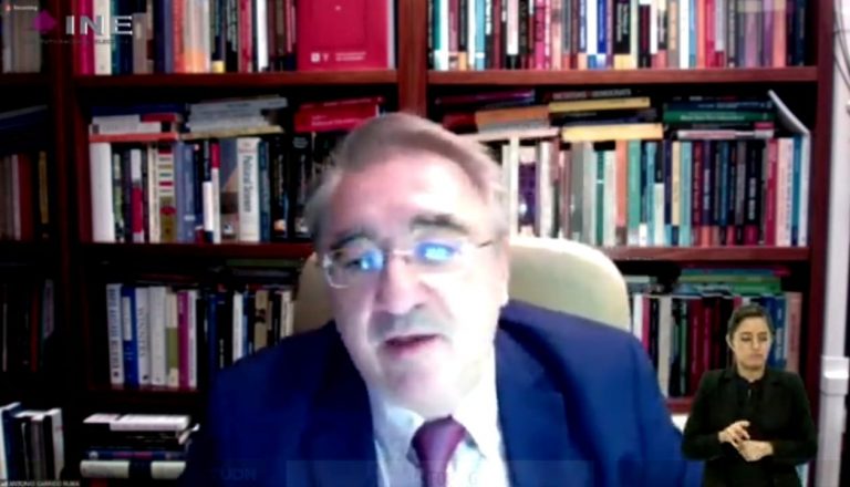 Antonio Garrido Catedrático de la Universidad de Murcia, España.