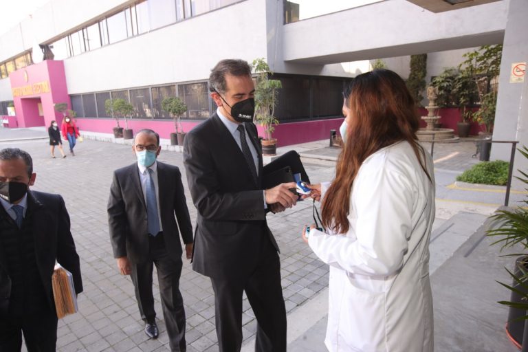 El INE instaló un cerco sanitario para los trabajadores del instituto.