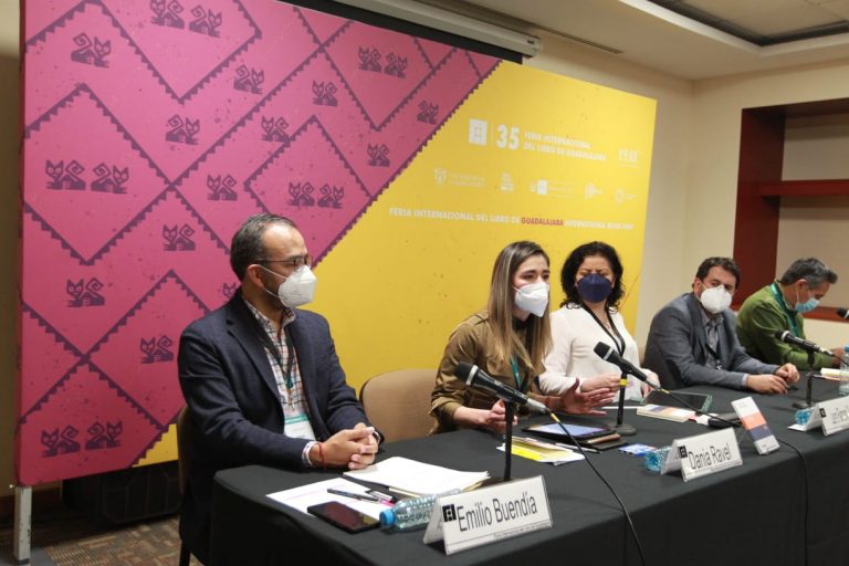 Cuadernos de Divulgación No.42 Los debates electorales en la democracia contemporánea y No.43 Democracia y federalismo.