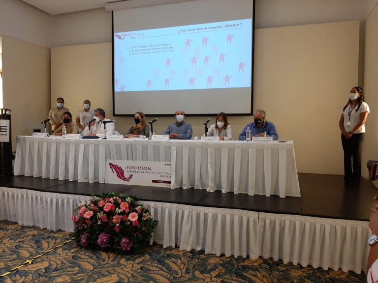 Foro Distritación Nacional Electoral realizado en el estado de Colima.
