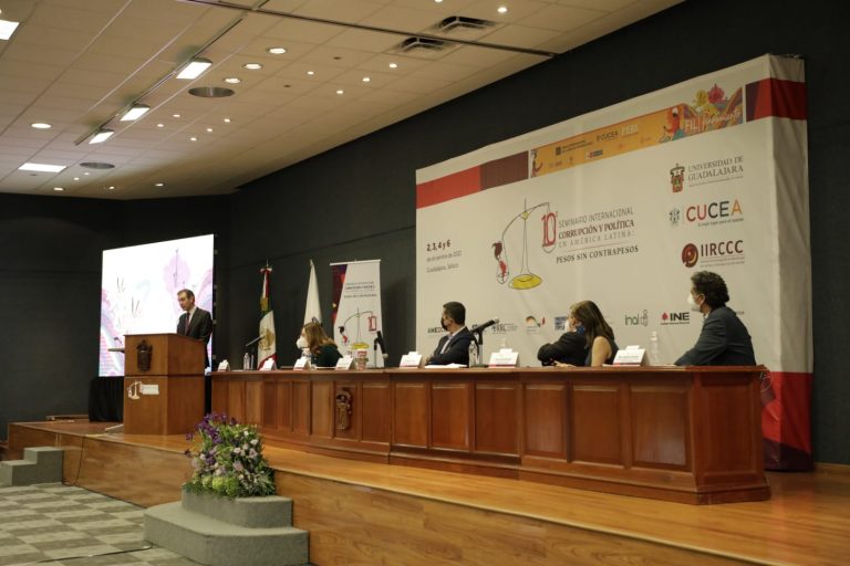 Seminario Internacional Corrupción y Política en América Latina.