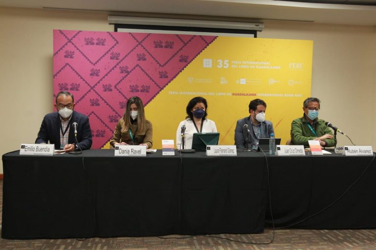 Cuadernos de Divulgación No.42 Los debates electorales en la democracia contemporánea y No.43 Democracia y federalismo.