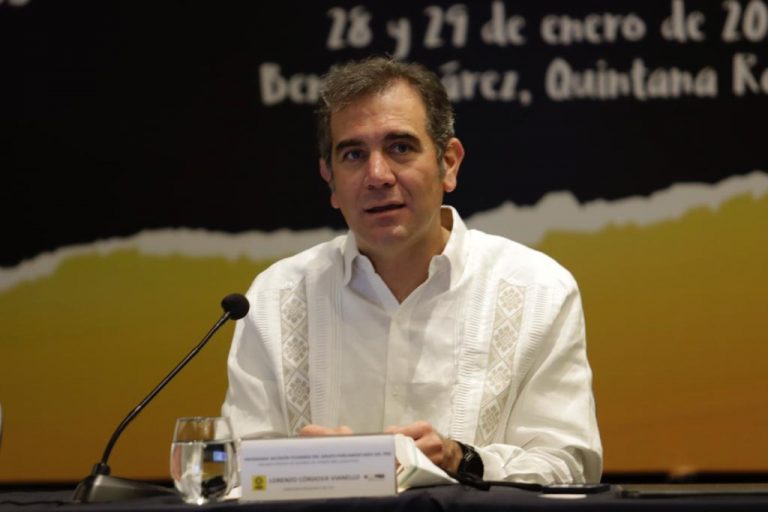 Lorenzo Córdova Vianello, Consejero Presidente del INE en la Reunión Plenaria del PRD.