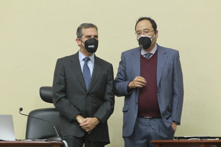 Lorenzo Córdova Vianello, Consejero Presidente y Ciro Murayama Rendón, Consejero Electoral.