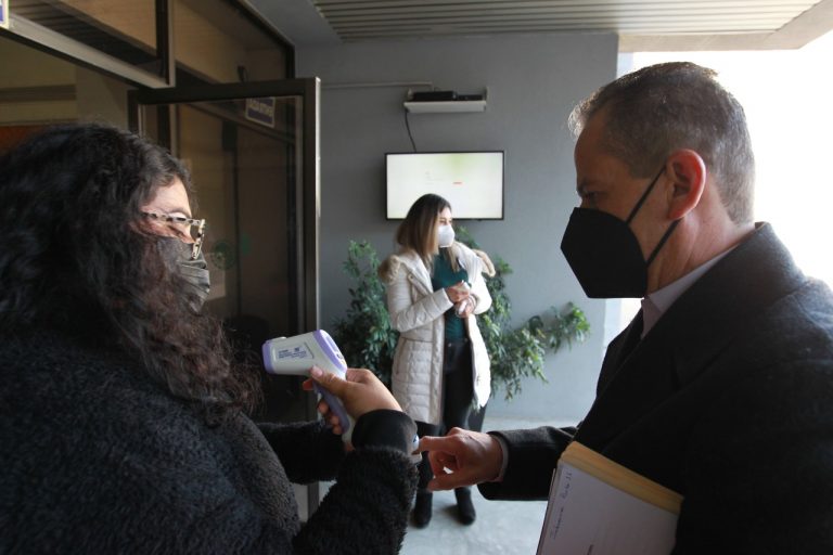 El INE instaló un cerco sanitario para los trabajadores del instituto.