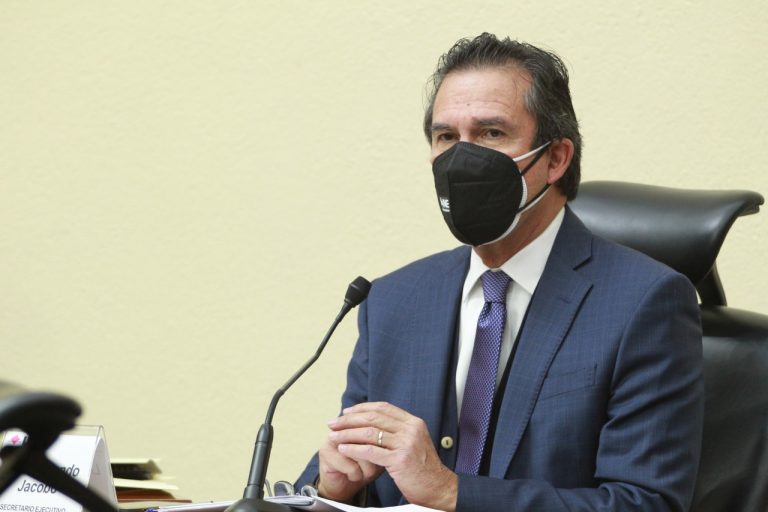 Edmundo Jacobo Molina, Secretario Ejecutivo.