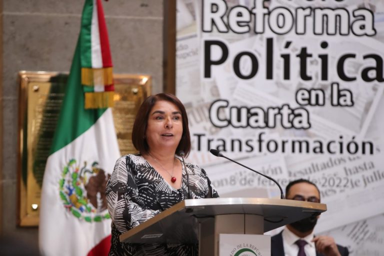 Antares Vázquez Alatorre, Senadora.